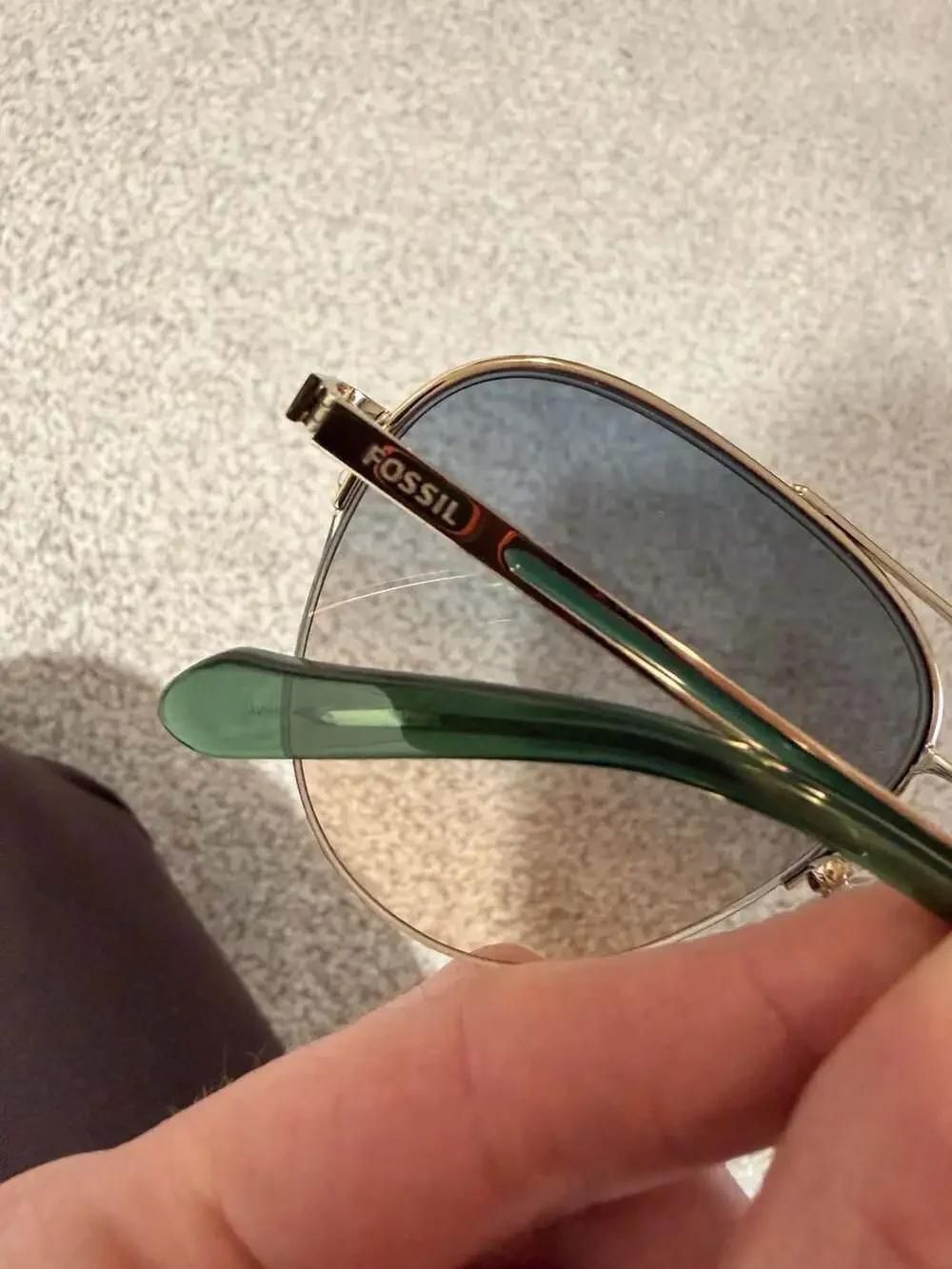 Fossil Aviator Sunglasses Green & Gold with Hard Case